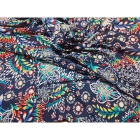 Granatowa elastyczna dzianina z fantazyjnym wzorem